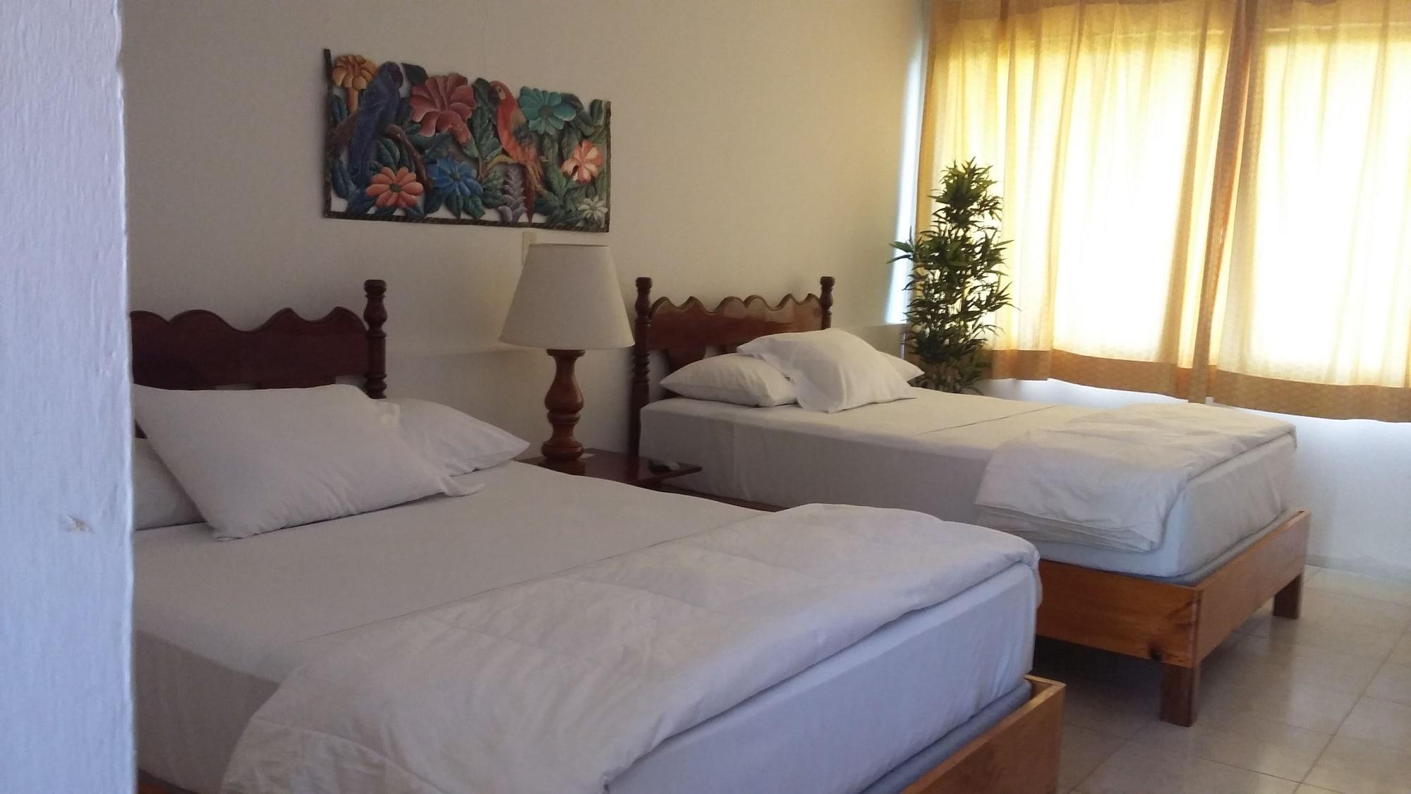 Hotel Mont Joli كاب هايتي المظهر الخارجي الصورة