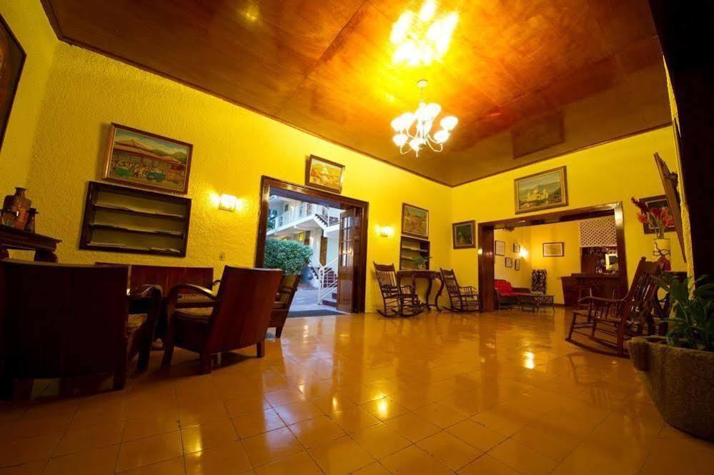 Hotel Mont Joli كاب هايتي المظهر الخارجي الصورة